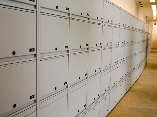 archivero con puertas